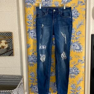 JUDY BLUE size 5/27 distressed skinny jeans with paisley patches